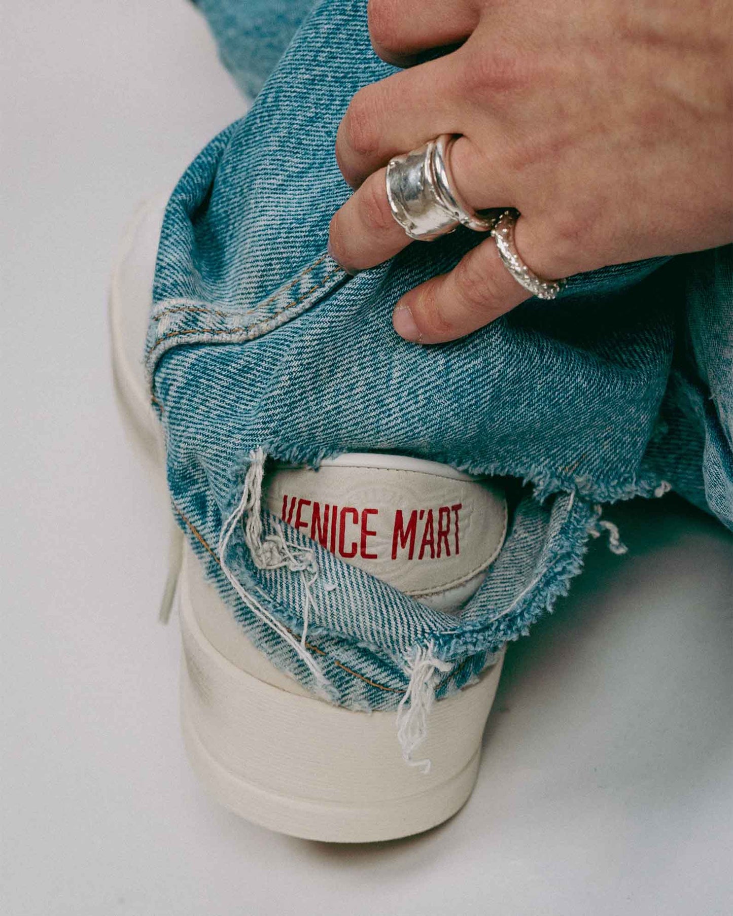 VENICE M'ART WOMEN'S SNEAKERS